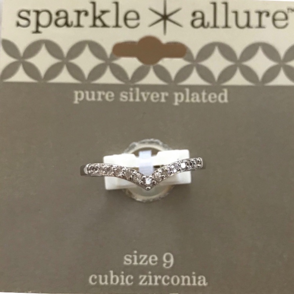 Sparkle Allure Ring      Size 9